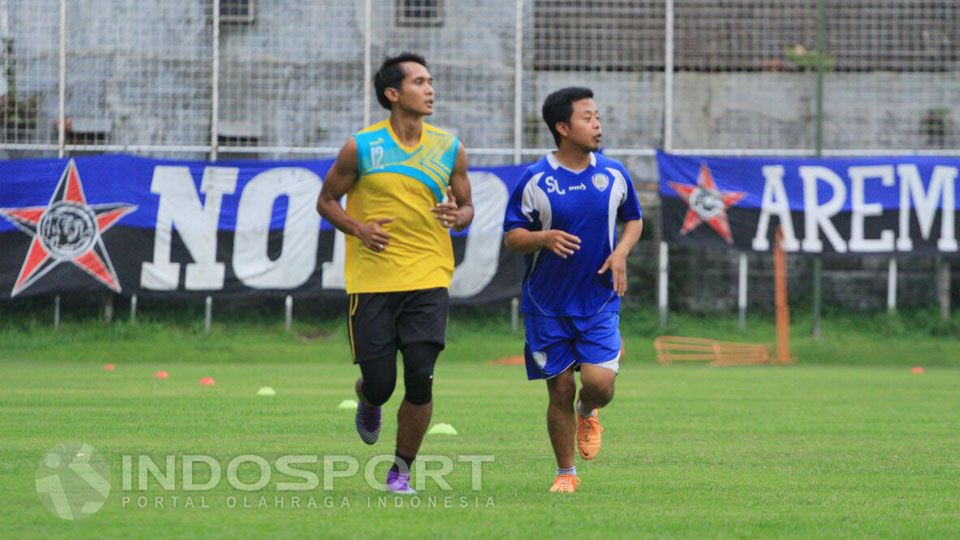 Hendro saat mengikuti latihan Arema FC Copyright: © Ian Setiawan/INDOSPORT